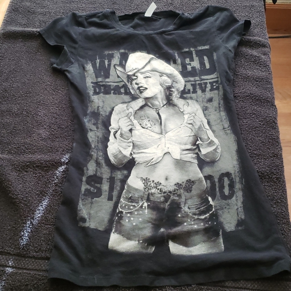 Marilyn Monroe shirt